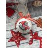 copy of Weihnachtskugel mit gesticktem Gimpel auf einem Ast