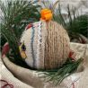 Weihnachtskugel Happy holiday mit kleinem Pinguin