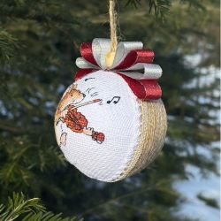 Hand-Embroidered Christmas Ornament – Violinist Mouse