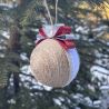 Weihnachtskugel mit handgestickten  kleiner Maus mit Büchern.