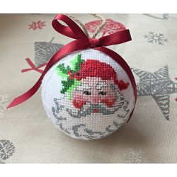 Weihnachtskugel mit gesticktem Weihnachtsmann